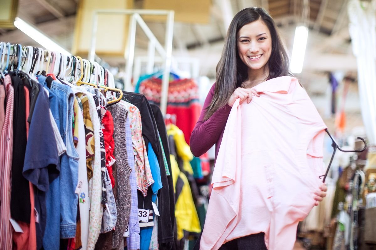 Do Thrift Stores Wash Clothes?